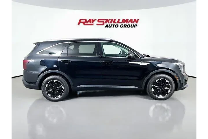 $29975 : Kia Sorento 2024 S 4dr SUV image 8