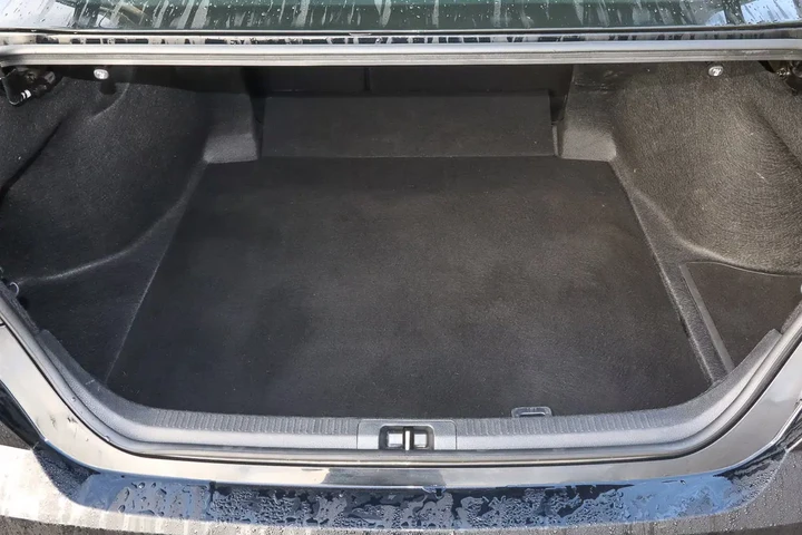 $25988 : 2025 Camry SE image 9