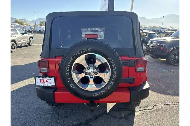 $23910 : 2017 Wrangler Sahara image 8