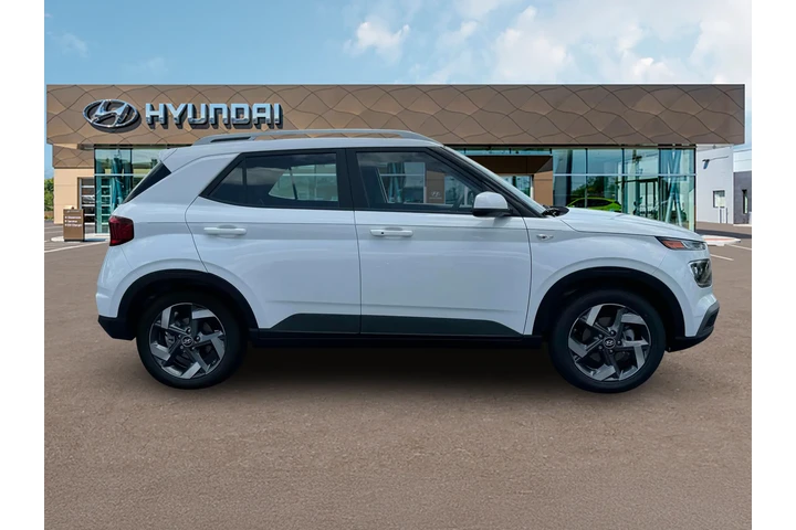 $26995 : Hyundai VENUE 2025 SEL 4dr C image 9