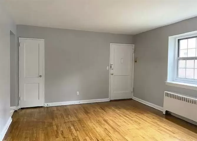 $1400 : 2bd 1bth apartment for rent image 3