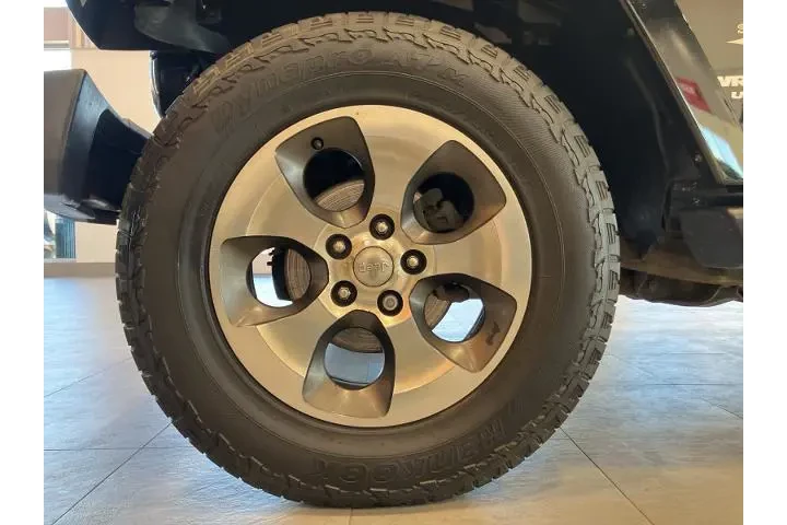 $16700 : Jeep Wrangler Unlimited 2016 image 9