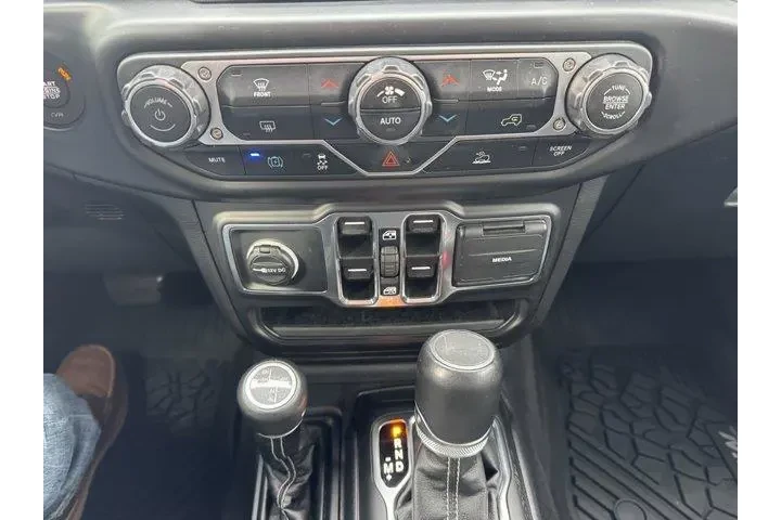 $32899 : Jeep Wrangler 2023 4x4 Sahar image 10