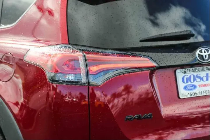 $21995 : Toyota RAV4 2018 Adventure 4 image 7