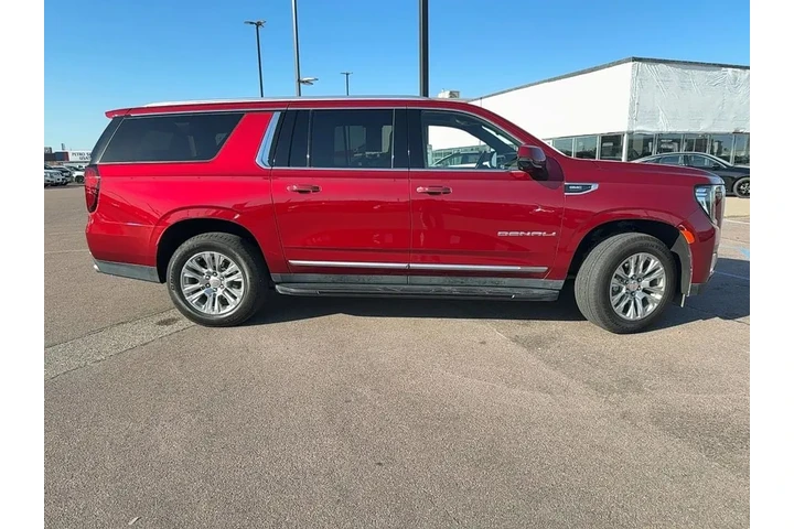 $71497 : 2024 Yukon XL Denali image 6