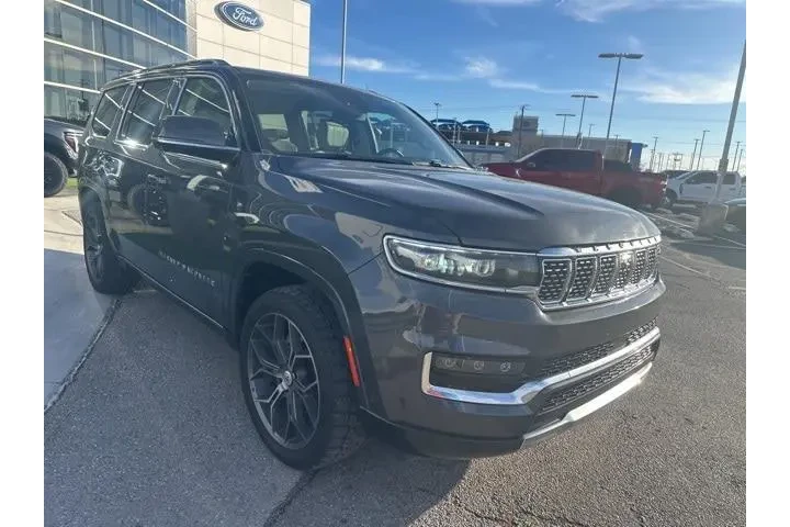 $37746 : Jeep Grand Wagoneer 2022 4x4 image 3