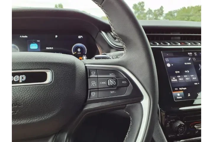 $27900 : Jeep Grand Cherokee L 2023 4 image 9