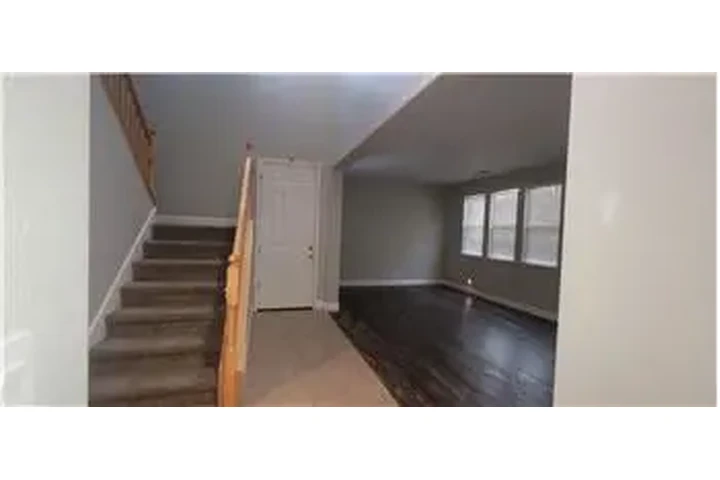 $3800 : Rental property with 5 bedro image 3