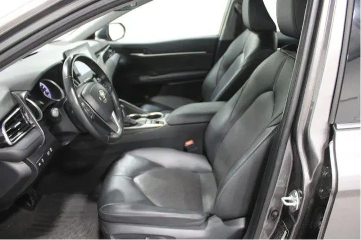 $27411 : Toyota Camry Hybrid 2023 XLE image 3