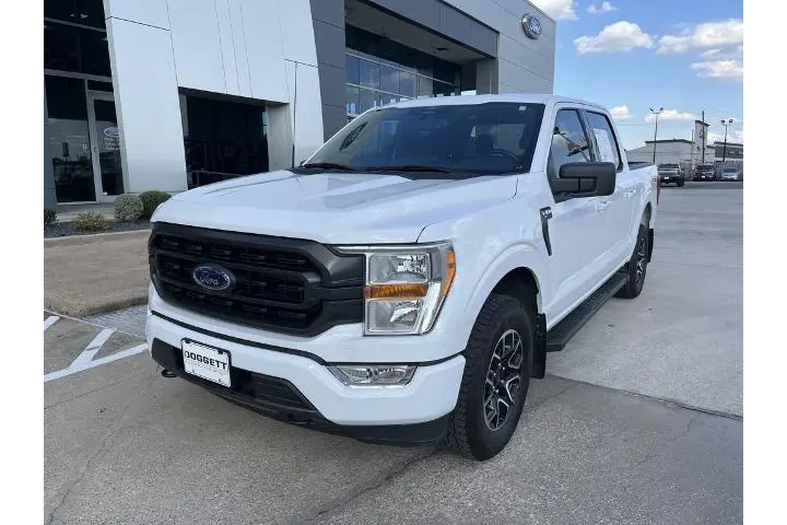 $39679 : Ford F-150 2022 4x4 XLT 4dr image 1