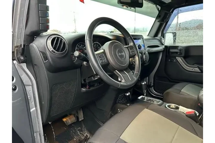 $17250 : Jeep Wrangler 2015 4x4 Sport image 10