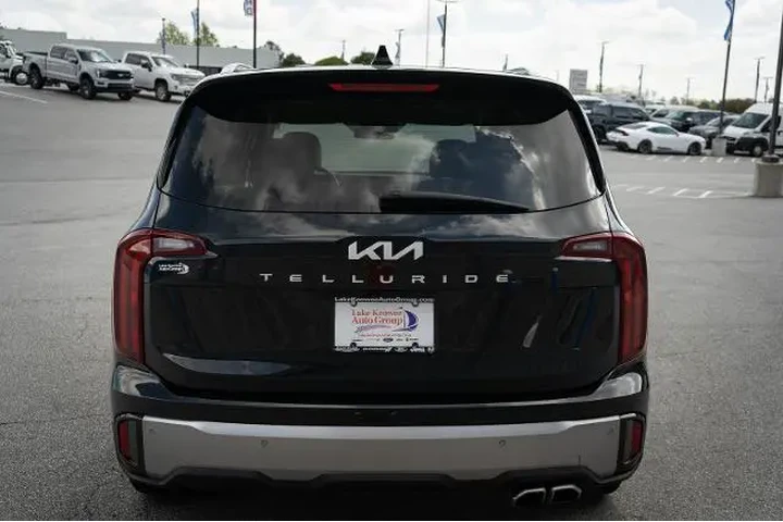 $38744 : Kia Telluride 2025 S 4dr SUV image 8