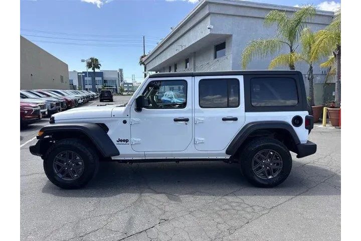 $34135 : Jeep Wrangler 2025 4x4 Sport image 6