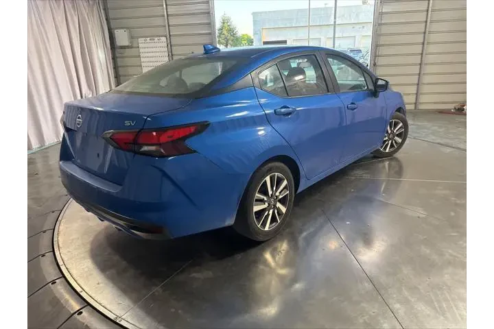 $10899 : Nissan Versa 2021 SV 4dr Sed image 5