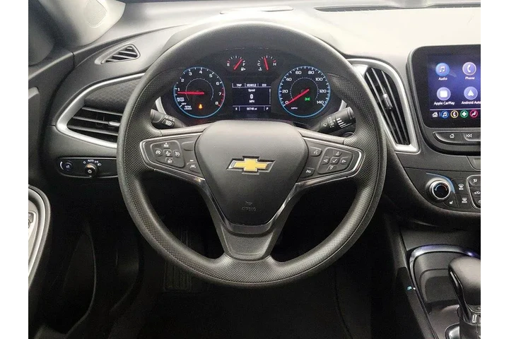 $17998 : Chevrolet Malibu 2023 LT 4dr image 10