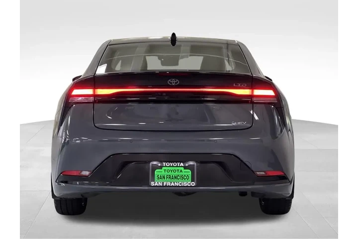 $31888 : 2024 Prius Limited image 4