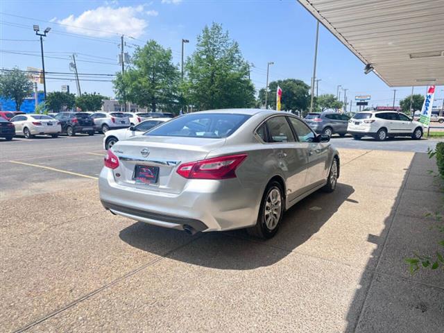 $8900 : 2017 Altima 2.5 image 8