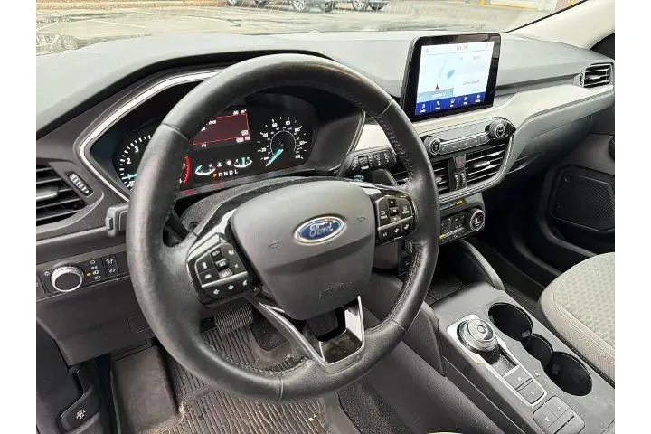 $18998 : Ford Escape 2021 SE 4dr SUV image 2