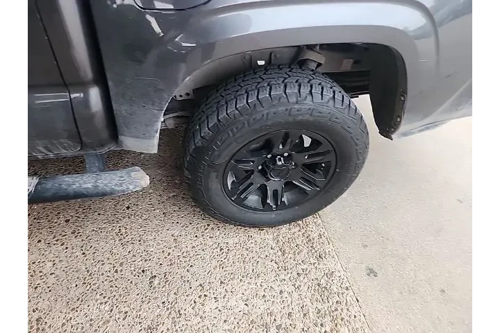 $29931 : Toyota Tacoma 2022 4x2 SR5 4 image 6