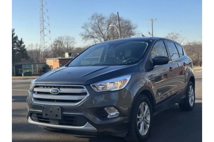 $5999 : 2019 Escape SE image 2