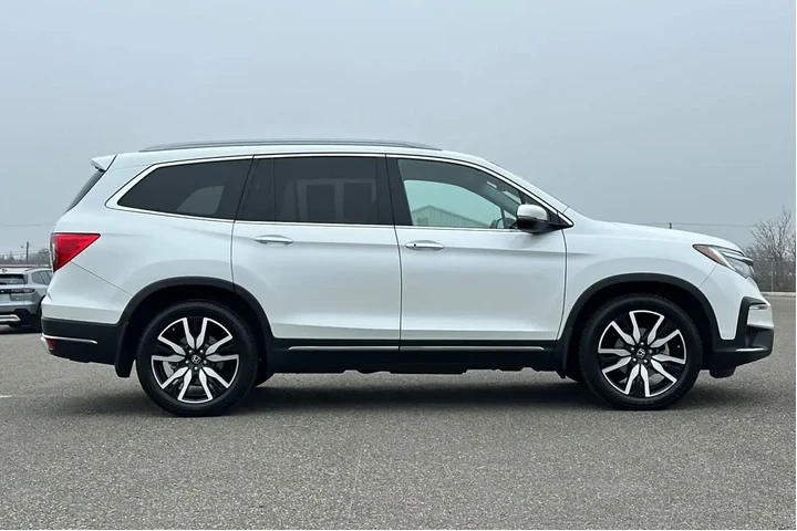 $31981 : Honda Pilot 2020 AWD Touring image 2