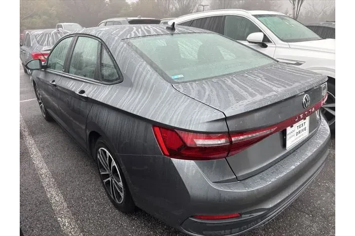 $17995 : Volkswagen Jetta 2025 Sport image 7