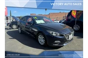 2016 MAZDA3 i Sport en Stockton