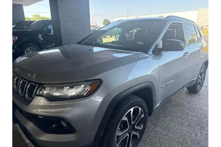 $21994 : Jeep Compass 2023 4x4 High A image 1