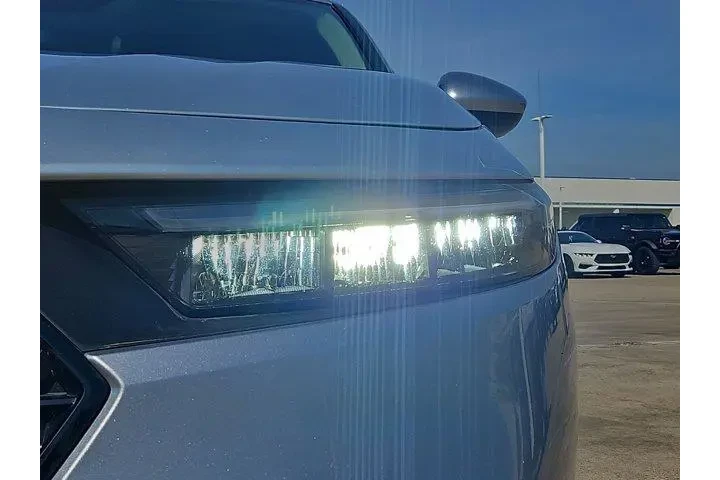 $25581 : Honda Accord 2025 LX 4dr Sed image 9