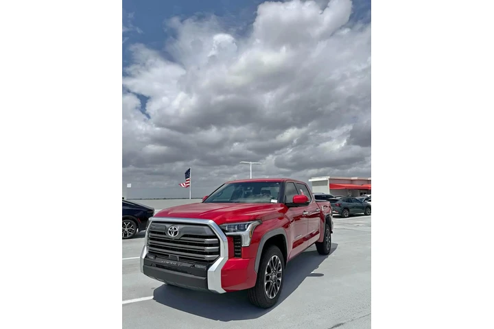 Toyota Tundra Limited image 4