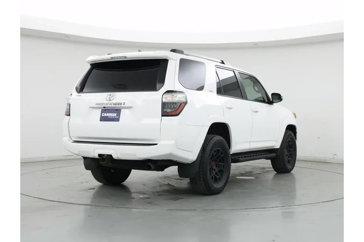$39998 : Toyota 4Runner 2022 4x4 SR5 image 8