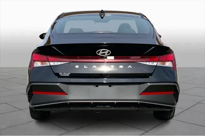 $21431 : Hyundai ELANTRA 2025 SEL Spo image 5