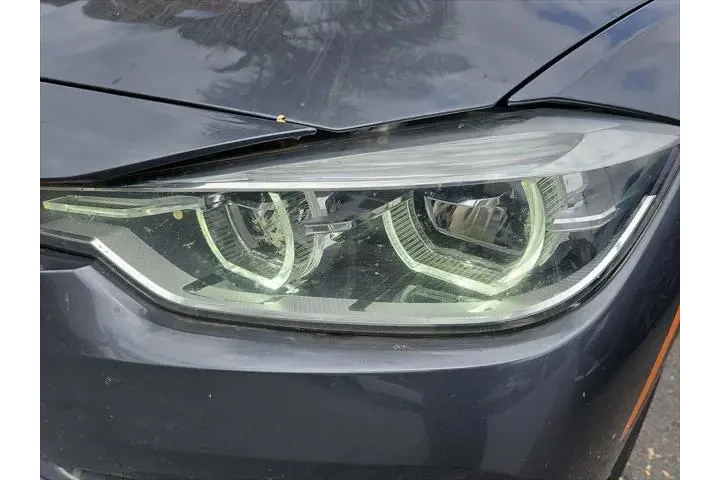 $14995 : BMW 3 Series 2018 330e iPerf image 10