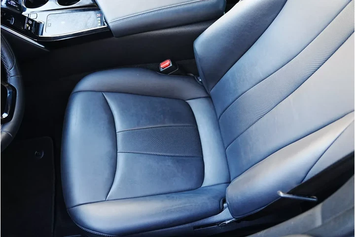 $9067 : 2023 Mirai image 9