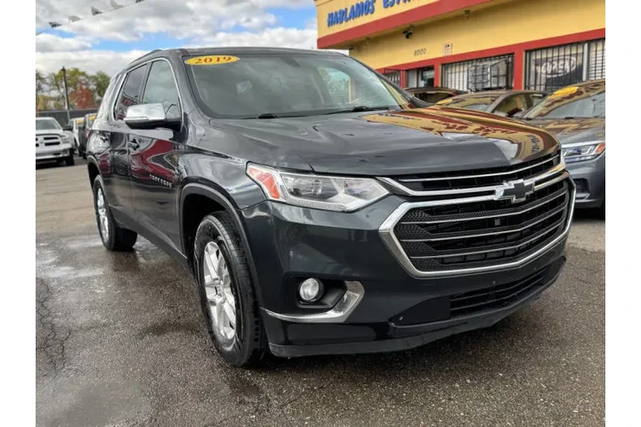 $17995 : 2019 Traverse LT Cloth image 2