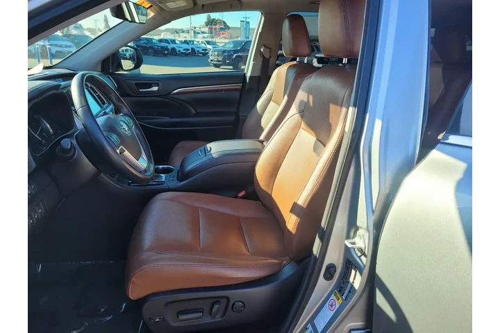 $29888 : Toyota Highlander 2018 AWD L image 10