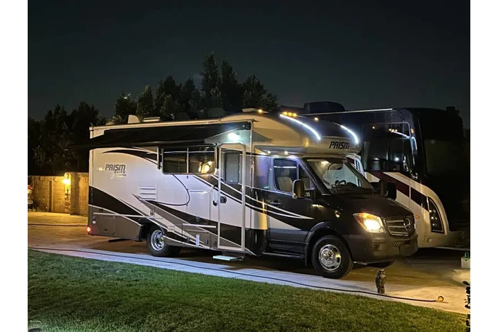 $77777 : 2019 Coachmen RV Prism Premiu image 5