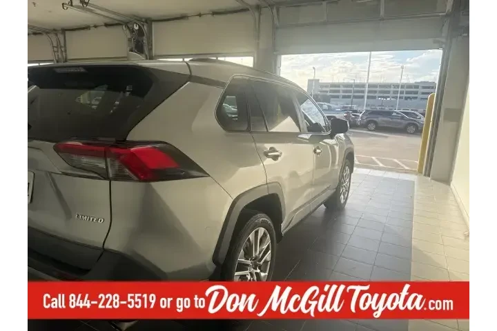 $21683 : Toyota RAV4 2019 Limited 4dr image 5
