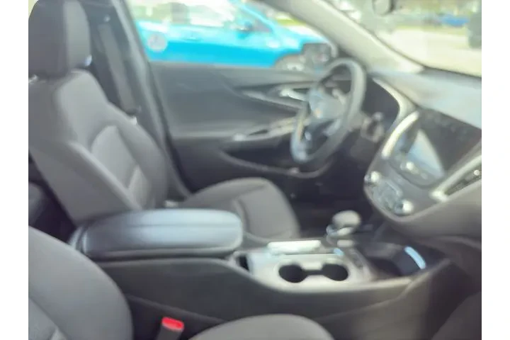 $21250 : Chevrolet Malibu 2024 LT 4dr image 5