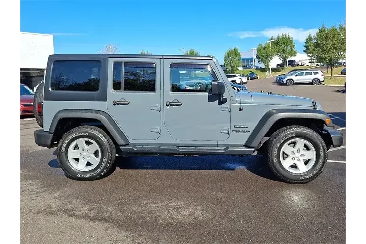 $8800 : Jeep Wrangler Unlimited 2015 image 7