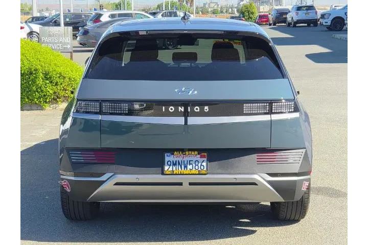 $23900 : Hyundai IONIQ 5 2024 SE 4dr image 5