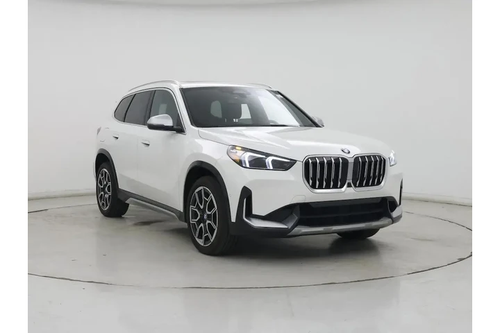 $33998 : BMW X1 2023 AWD xDrive28i 4d image 1