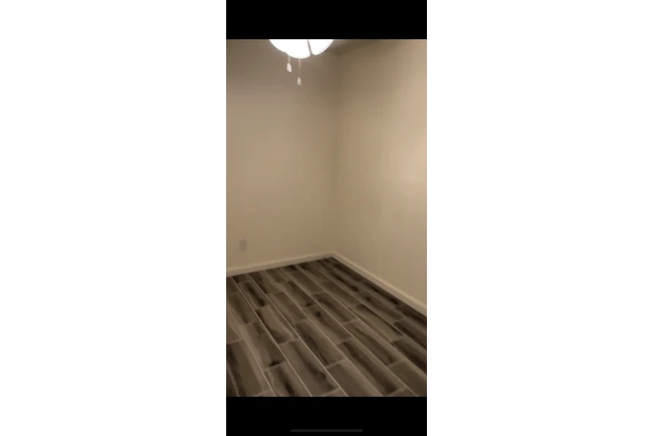 $2600 : Se Renta Casa de atras image 1