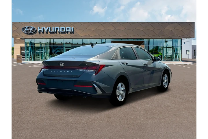 $20977 : Hyundai ELANTRA 2025 SE 4dr image 7