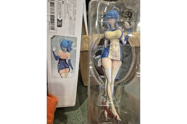 $150 : Anime Dolls y Cargador de Pila image 2