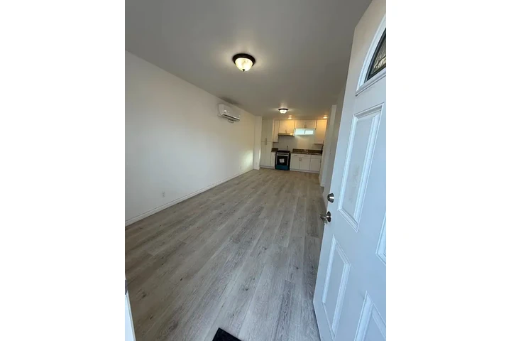 $1550 : House for rent image 9