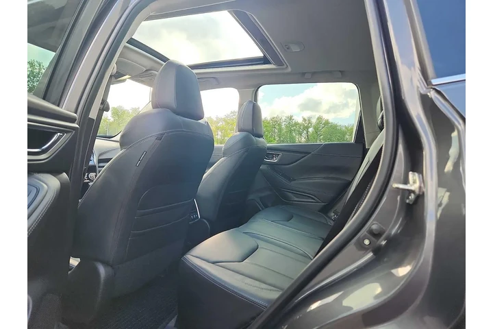 $29699 : Subaru Forester 2023 AWD Tou image 10