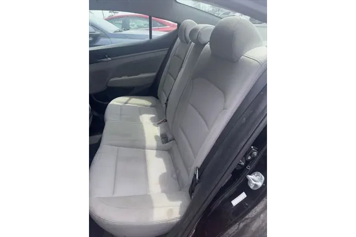 $11977 : Hyundai ELANTRA 2018 Value E image 6