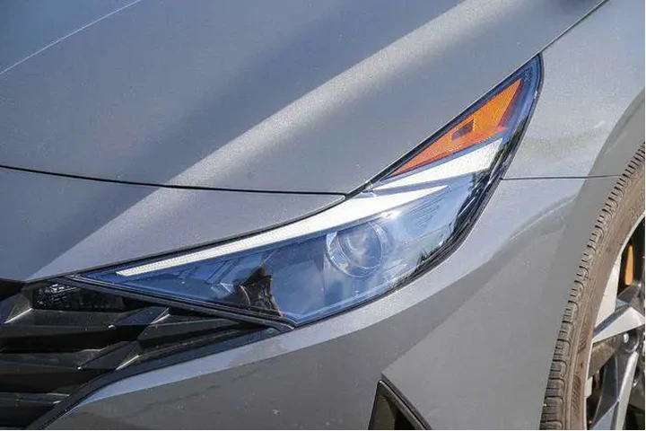 $19992 : Hyundai ELANTRA 2023 SEL 4dr image 8