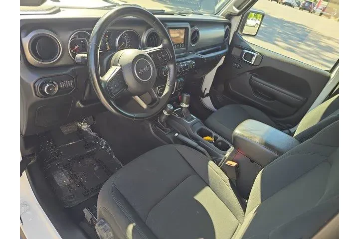 $26995 : Jeep Wrangler 2021 4x4 Willy image 7